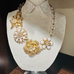 Beautiful untarnished (heavy) excellent condition